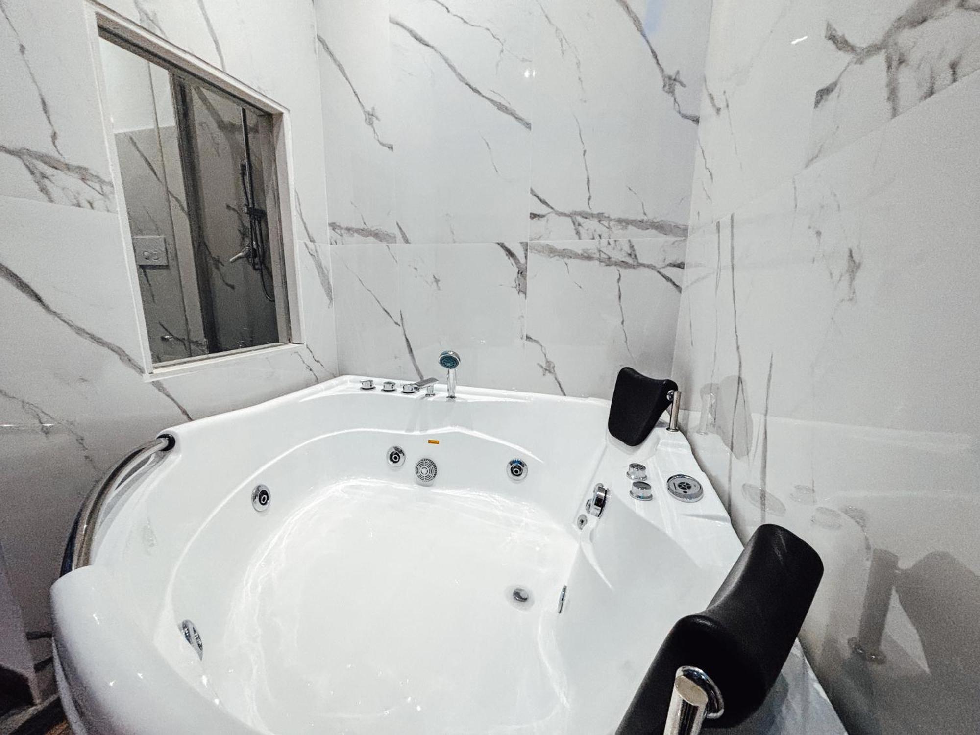 Matriosca Suites Rome Exterior photo